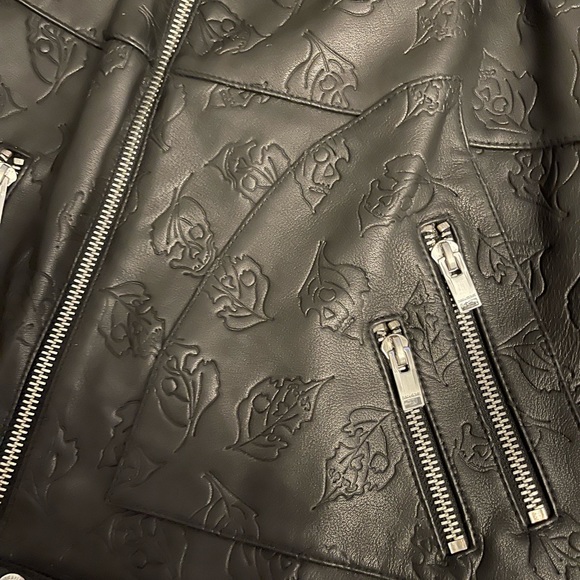 Skull Face and Leaf Leather Jacket - Picture 4 of 16